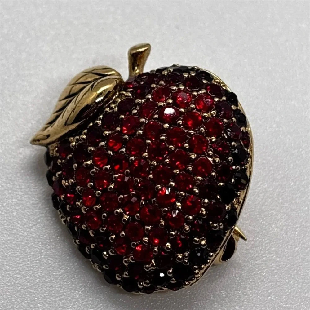 Vintage Monet Gold Tone Red Rhinestone Apple‎ Brooch Pin